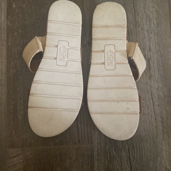 Cliff’s Shoes size 7!! 🧗‍♀️🤎 - Picture 2 of 3